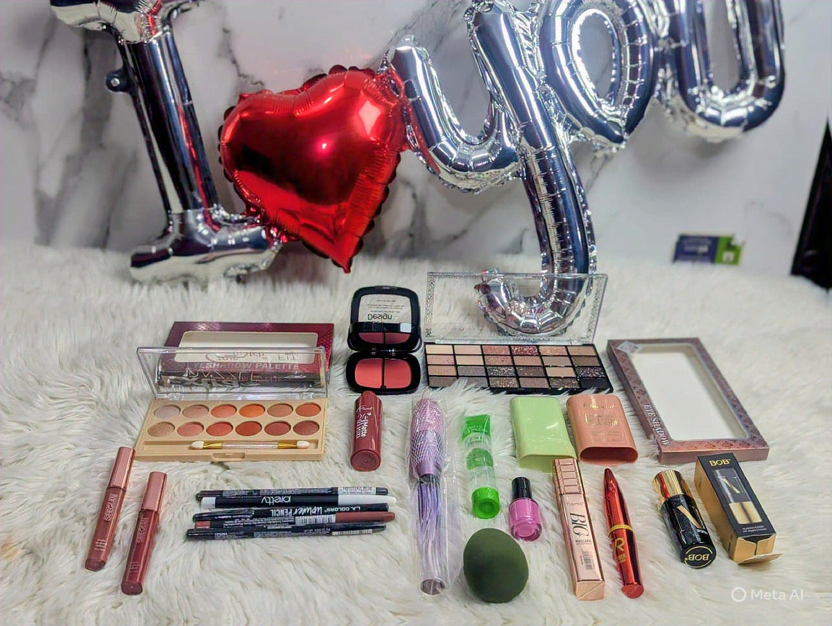 "Celebrate love with the Mate Deal 20in1 Makeup Bundle! 🌹