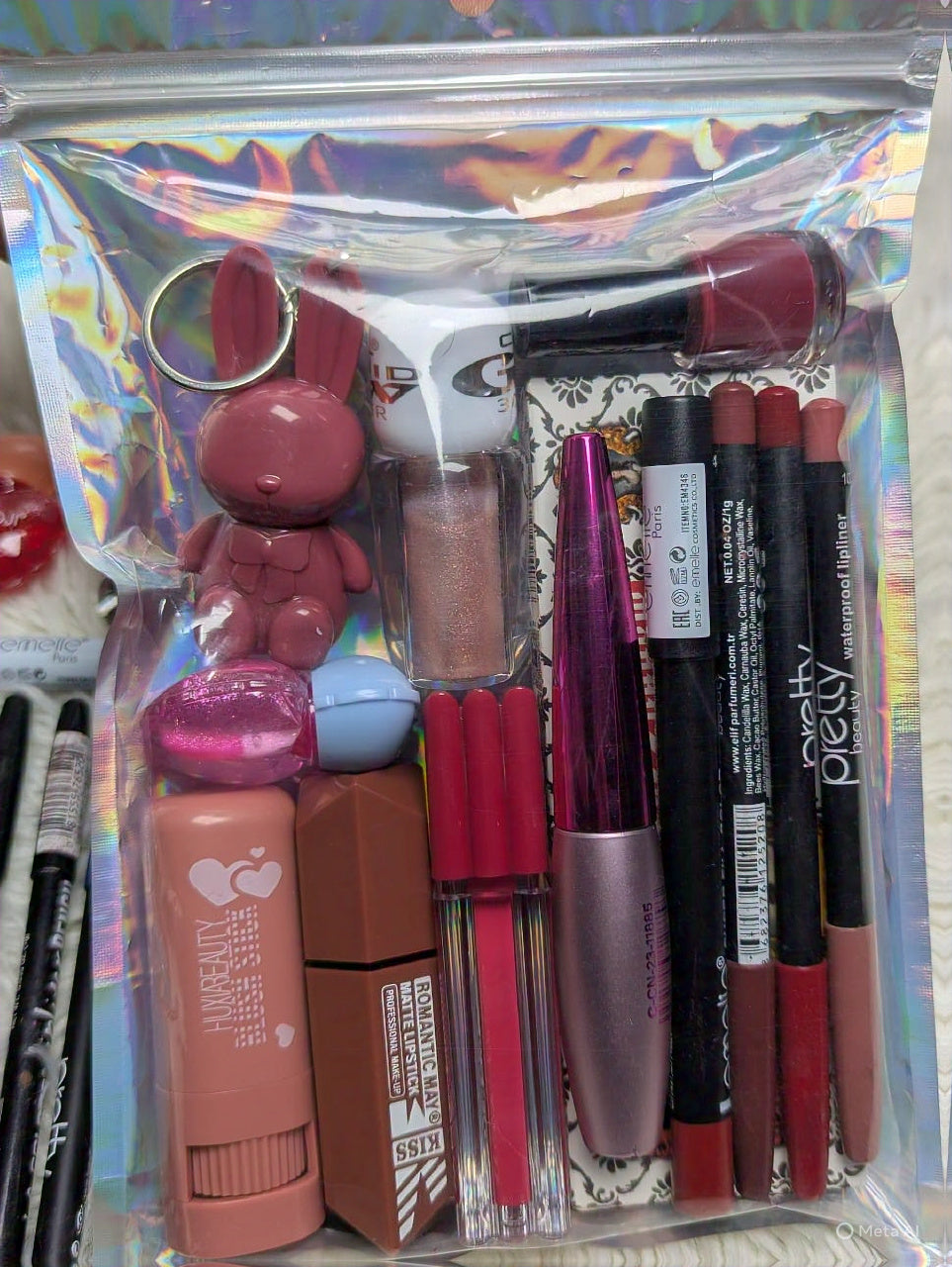Mystery Pouch 13in1 Makeup Kit
